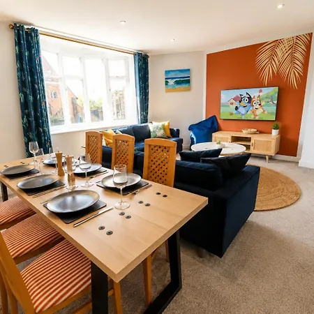 Family Fun! 3 Bedroom- Bournemouth Gem - Near Bournemouth Beach & Town-3